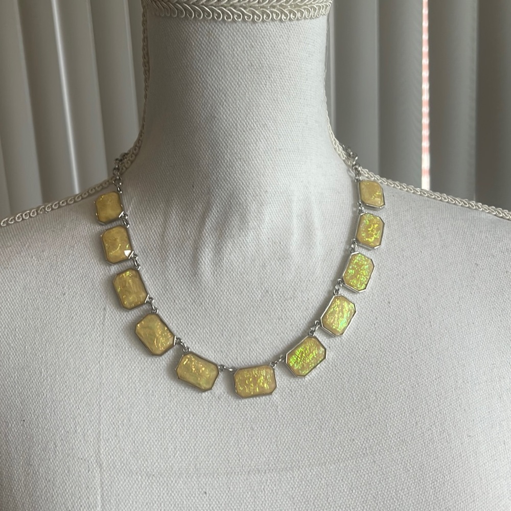 NWOT New York and Company  necklace (YELLOW)